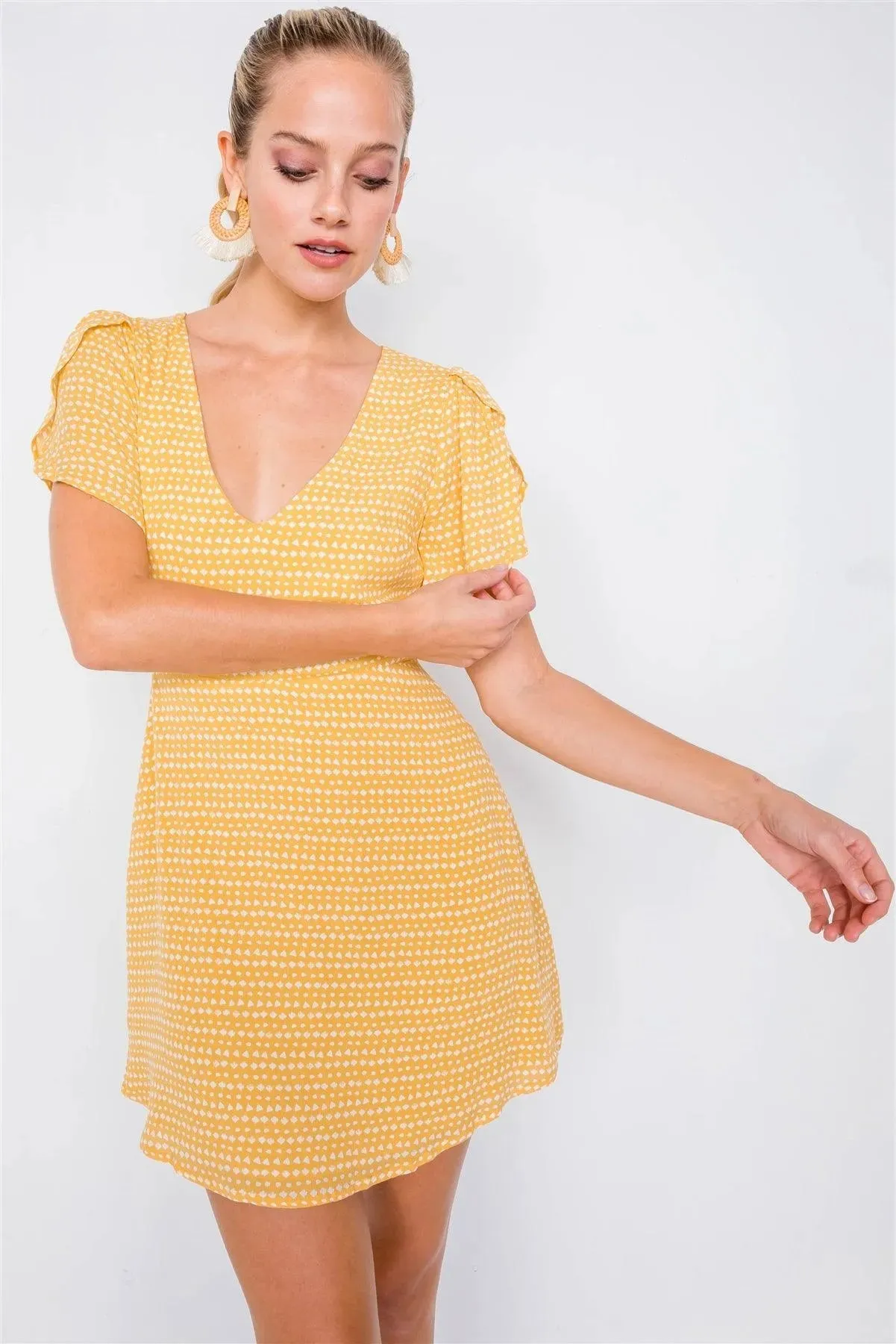 Yellow V-neck Open Back Mini Chic Sundress /4-2-1